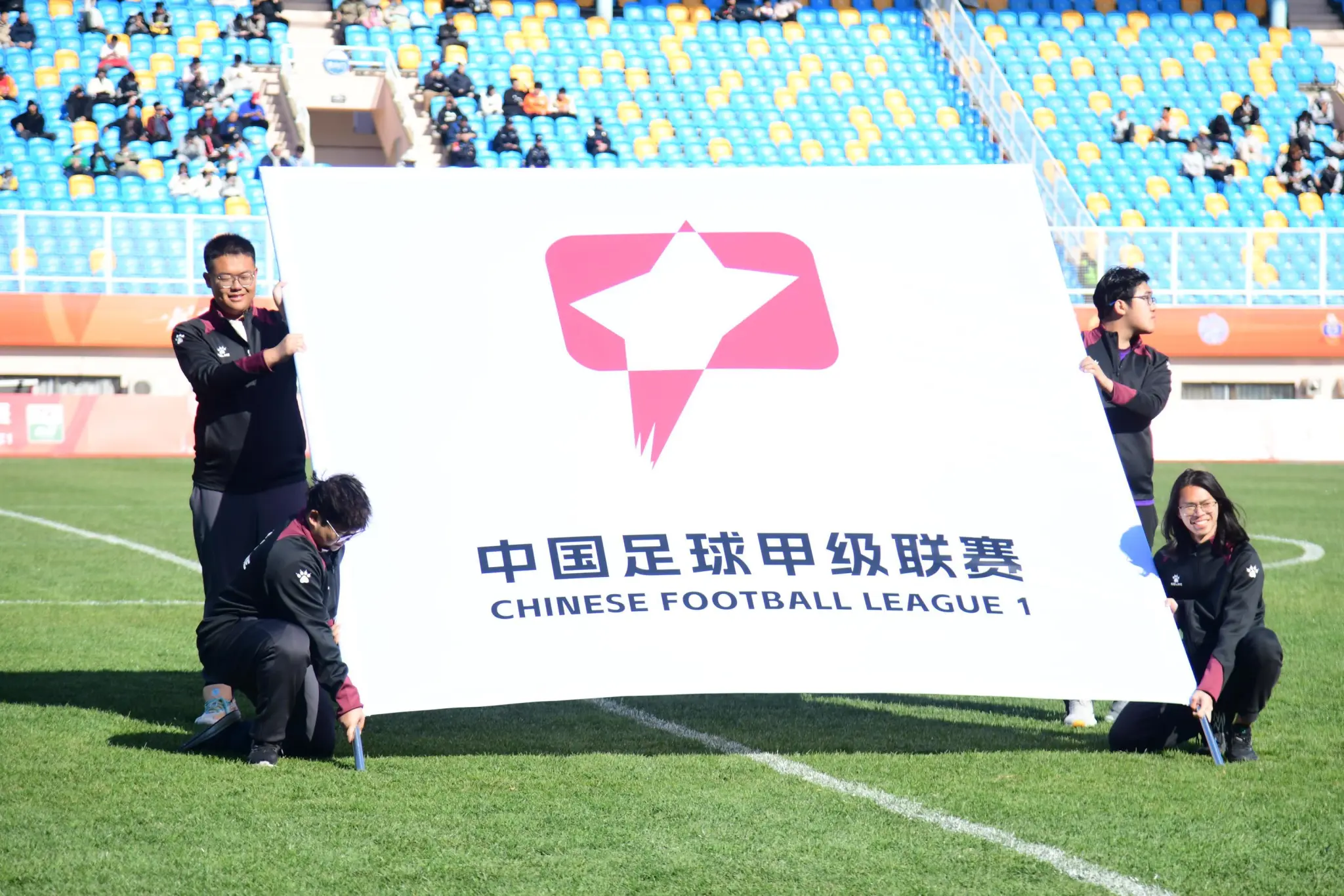 乐鱼体育官方网站-中甲：梅州客负南京继续排名垫底；定南负亚泰遇赛季首败